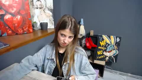 Snapshot of tiny_felicity chatting on 09/11/25, 07:08 Gloria online show from 09/11/25, 07:08