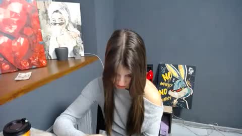 Snapshot of tiny_felicity chatting on 10/27/25, 07:34 Gloria online show from 10/27/25, 07:34