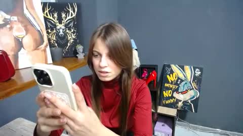 Snapshot of tiny_felicity chatting on 10/30/25, 07:54 Gloria online show from 10/30/25, 07:54