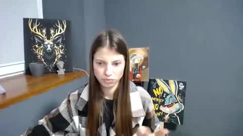 Snapshot of tiny_felicity chatting on 12/16/25, 07:02 Gloria online show from 12/16/25, 07:02