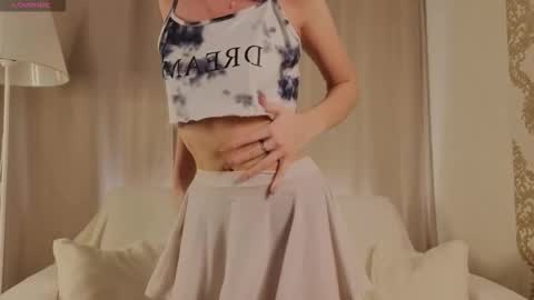 Lily online show from 02/04/26, 09:31