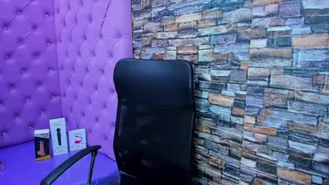 tiny online show from 12/11/24, 02:41