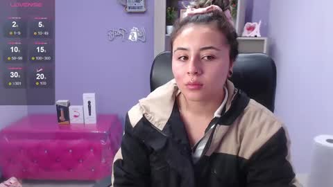 tiny online show from 01/20/25, 09:24