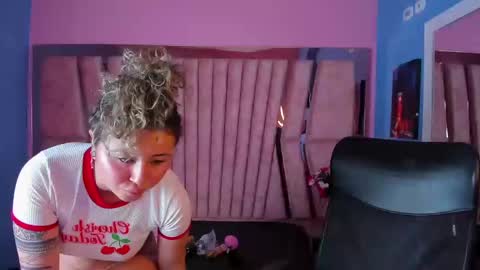 tiny online show from 02/11/25, 02:46