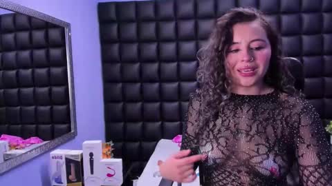 tiny online show from 09/28/25, 03:34