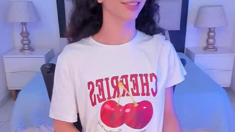 Snapshot of tiny_thomm chatting on 01/06/26, 09:24 Thomm Independent Model online show from 01/06/26, 09:24