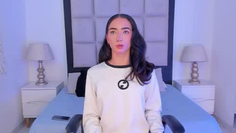 Snapshot of tiny_thomm chatting on 01/08/26, 04:04 Thomm Independent Model online show from 01/08/26, 04:04