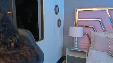 Snapshot of tiny_thomm chatting on 02/04/26, 11:53 Thomm Independent Model online show from 02/04/26, 11:53