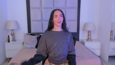 Snapshot of tiny_thomm chatting on 02/09/26, 06:39 Thomm Independent Model online show from 02/09/26, 06:39