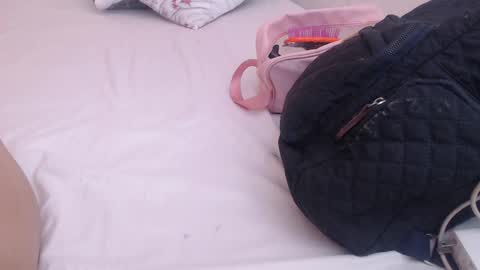 tiny_whore18 online show from 11/08/25, 09:09