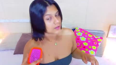 tiny_whore18 online show from 07/09/26, 08:40