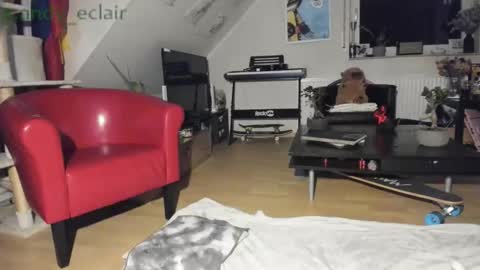 Snapshot of tiny_williams chatting on 09/28/25, 03:34 Tiny online show from 09/28/25, 03:34