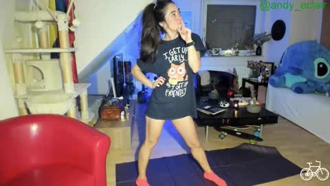 Tiny online show from 12/16/25, 03:33