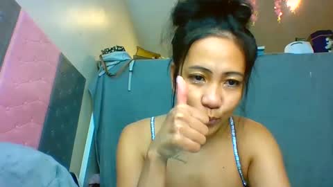 Snapshot of tinyasian911718 chatting on 12/17/24, 07:04 Tinyasian911718 sweetinyasian instagram online show from 12/17/24, 07:04