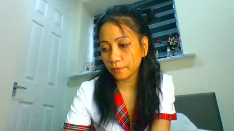Snapshot of tinyasian911718 chatting on 12/21/24, 02:26 Tinyasian911718 sweetinyasian instagram online show from 12/21/24, 02:26