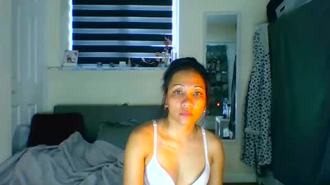 Snapshot of tinyasian911718 chatting on 02/25/25, 02:00 Tinyasian911718 sweetinyasian instagram online show from 02/25/25, 02:00