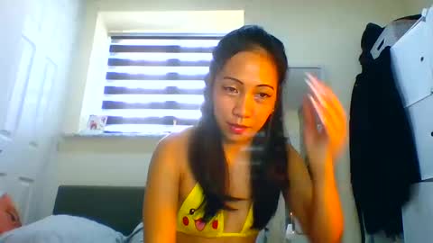 Snapshot of tinyasian911718 chatting on 03/03/25, 12:27 Tinyasian911718 sweetinyasian instagram online show from 03/03/25, 12:27