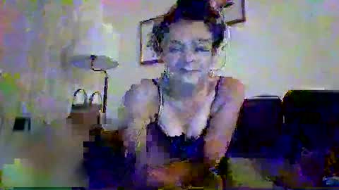 Snapshot of tinyassbossymilf chatting on 03/04/25, 08:13 tinyassbossymilf online show from 03/04/25, 08:13