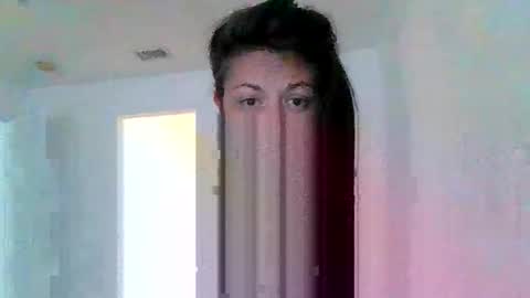 Snapshot of tinyassbossymilf chatting on 10/31/25, 05:58 tinyassbossymilf online show from 10/31/25, 05:58