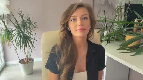 Mona online show from 05/11/26, 12:22