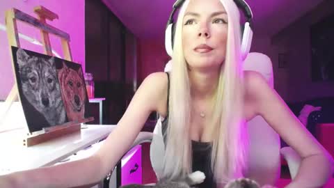 stage Kylie Sinner  brand CLITBAIT online show from 10/16/25, 07:31