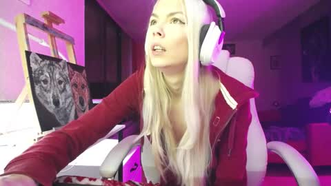 stage Kylie Sinner  brand CLITBAIT online show from 11/05/25, 03:17