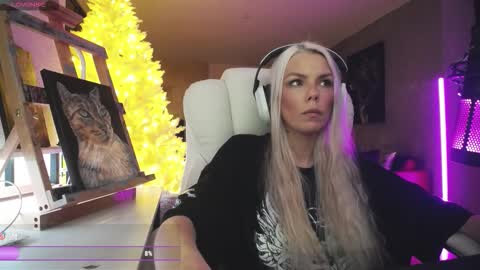 stage Kylie Sinner  brand CLITBAIT online show from 02/20/26, 06:26