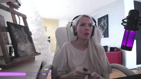 stage Kylie Sinner  brand CLITBAIT online show from 02/21/26, 12:28