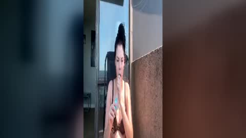 stage Kylie Sinner  brand CLITBAIT online show from 07/03/26, 03:51
