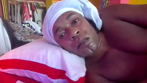 Snapshot of tinypoodledick chatting on 03/10/26, 12:10 littledpoodledick online show from 03/10/26, 12:10