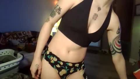 tinytitties online show from 12/22/25, 08:28