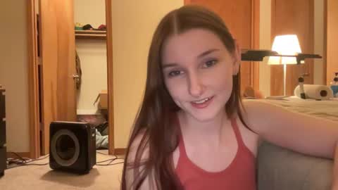 Snapshot of tinytittytia chatting on 10/03/25, 05:26 Tia online show from 10/03/25, 05:26