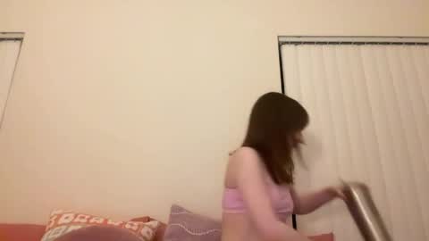 Tia online show from 05/11/26, 05:46