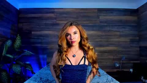 Snapshot of tinyw0nder chatting on 10/15/25, 09:59 Instagram tinyw0nder online show from 10/15/25, 09:59