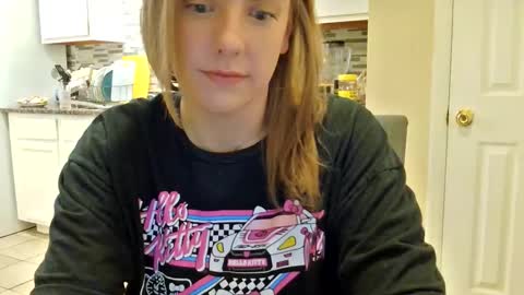 Snapshot of tinywithtiddies chatting on 01/15/26, 12:32 tinywithtiddies online show from 01/15/26, 12:32