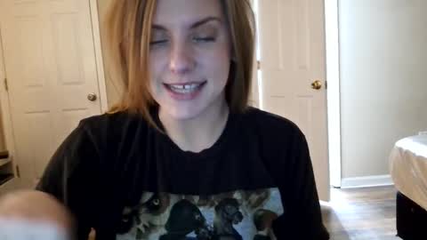 Snapshot of tinywithtiddies chatting on 02/10/26, 07:01 tinywithtiddies online show from 02/10/26, 07:01