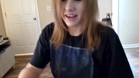 Snapshot of tinywithtiddies chatting on 02/14/26, 04:42 tinywithtiddies online show from 02/14/26, 04:42