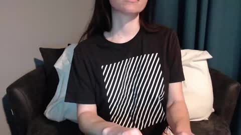 Snapshot of tinyytina chatting on 03/12/25, 10:16 TinyyTina online show from 03/12/25, 10:16