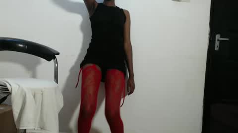 Snapshot of tisha_amore chatting on 02/20/25, 10:37 Amore online show from 02/20/25, 10:37