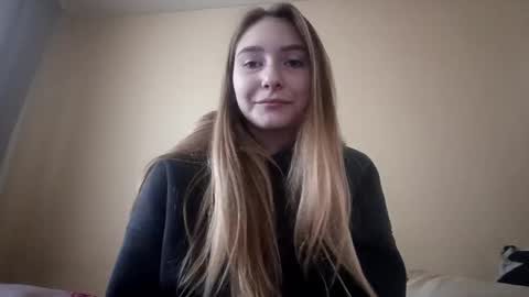 Hi Im Carry 18 years old online show from 11/13/25, 07:07