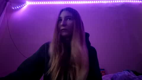 Hi Im Carry 18 years old online show from 11/18/25, 06:40