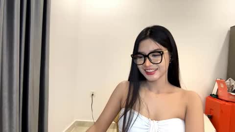 Snapshot of tishascaife chatting on 03/12/26, 09:48 Xiao wu online show from 03/12/26, 09:48