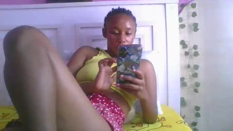 tits2002 online show from 04/23/26, 07:41