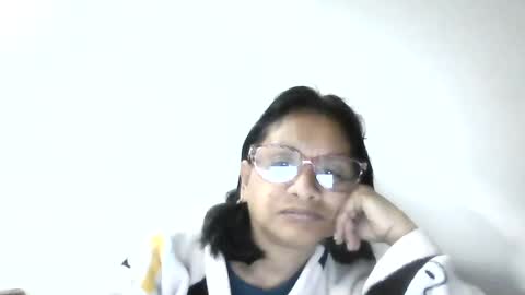 Snapshot of titssmall123 chatting on 08/06/26, 09:55 Ester online show from 08/06/26, 09:55