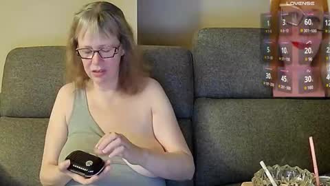 tittylandqc online show from 02/10/25, 01:57