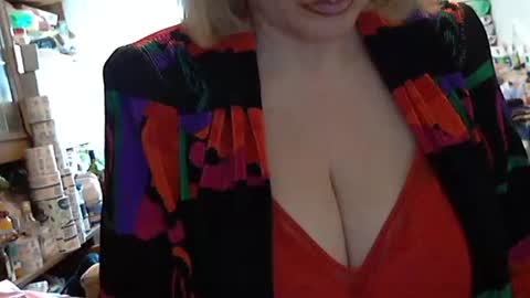 tittylina online show from 11/25/25, 06:41