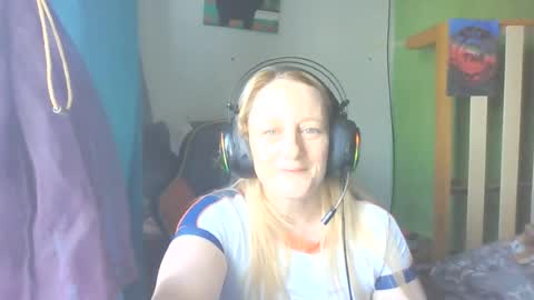 Snapshot of tittymcfitty chatting on 07/25/26, 04:48 tittymcfitty online show from 07/25/26, 04:48