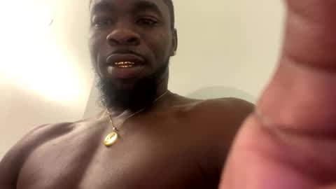 Snapshot of tlc071994 chatting on 02/28/25, 09:12 tlc071994 online show from 02/28/25, 09:12