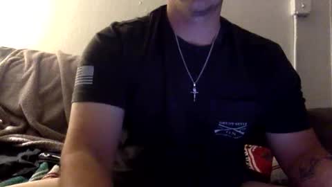 Snapshot of tnich28 chatting on 03/10/26, 03:00 tnich28 online show from 03/10/26, 03:00
