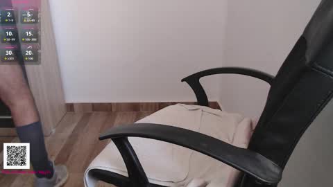 Snapshot of toaster1993 chatting on 02/12/26, 08:31 Leonel online show from 02/12/26, 08:31